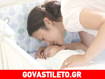 Τι κάνουν οι μαμάδες, όταν το μωρό τους κοιμάται;